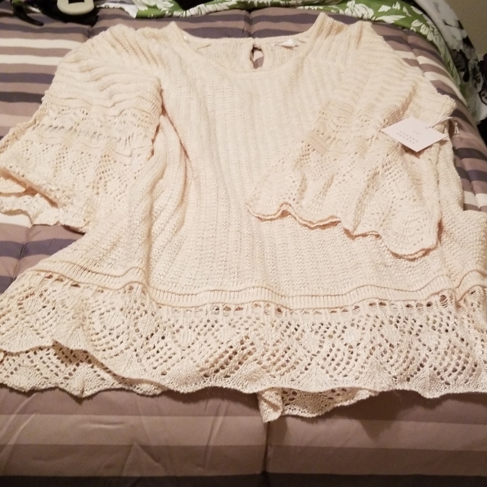 Beautiful  lauren conrad top